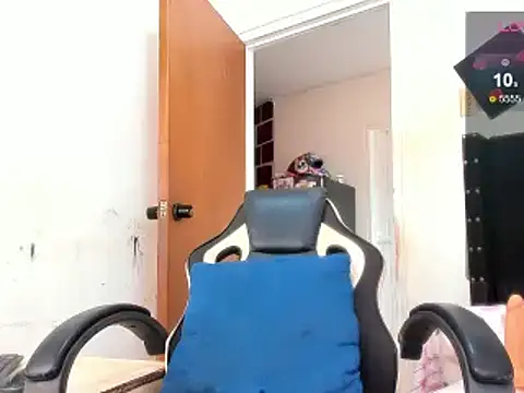 Snapshot of ebonnylatinx chatting on 12.12.24 ebonnylatinx online show from 12.12.24