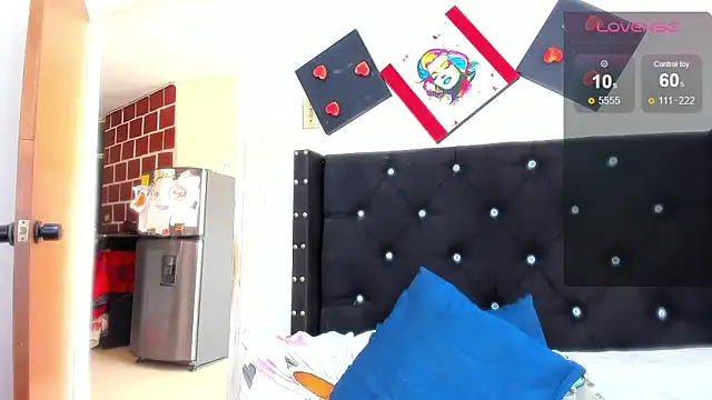 Snapshot of ebonnylatinx chatting on 01.10.25 ebonnylatinx online show from 01.10.25