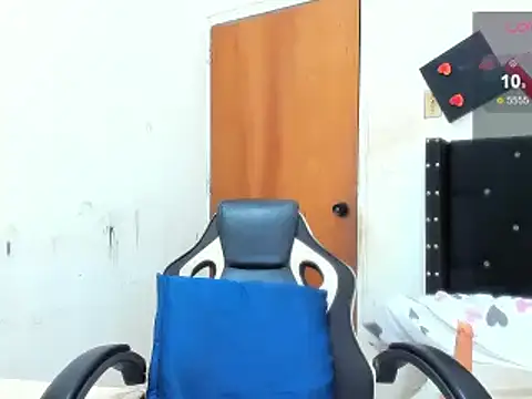 Snapshot of ebonnylatinx chatting on 02.08.25 ebonnylatinx online show from 02.08.25