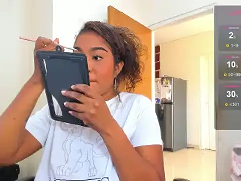 Snapshot of ebonnylatinx chatting on 03.10.25 ebonnylatinx online show from 03.10.25