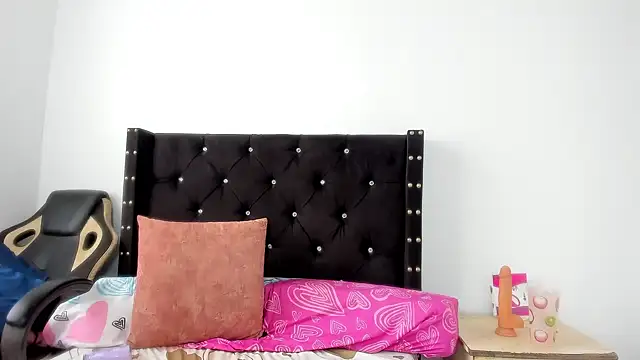 Snapshot of ebonnylatinx chatting on 09.28.25 ebonnylatinx online show from 09.28.25