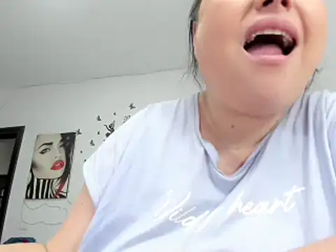 Snapshot of DesireBoobs chatting on 02.26.25 DesireBoobs online show from 02.26.25