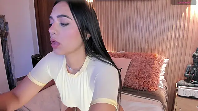 AMELIE xx online show from 04.23.26