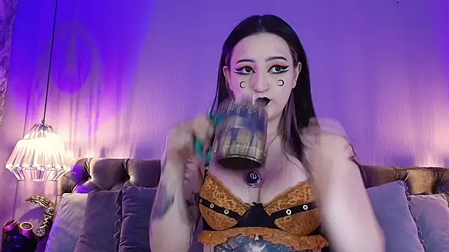 Charlotte Germanotta  online show from 06.10.26