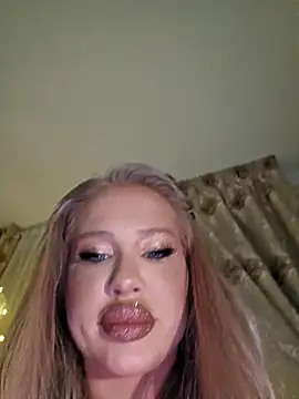 Snapshot of AlmaGraceX chatting on 12.31.24 AlmaGraceX online show from 12.31.24