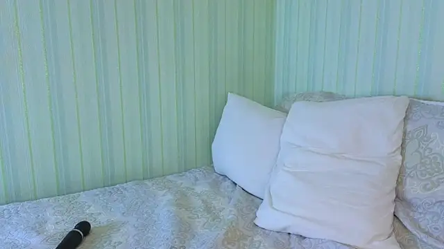 Snapshot of _Lily_ chatting on 01.28.25  Lily  online show from 01.28.25