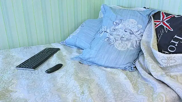 Snapshot of _Lily_ chatting on 01.30.25  Lily  online show from 01.30.25