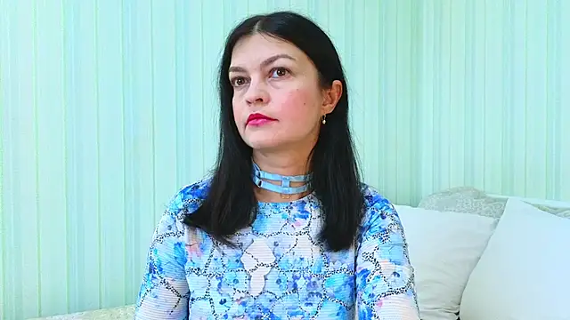 Snapshot of _Lily_ chatting on 03.05.26 Lily online show from 03.05.26