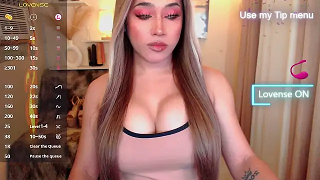 Snapshot of deliciouskelly chatting on 05.24.26 deliciouskelly online show from 05.24.26