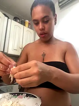 AlondraDiossa03 online show from 11.22.25