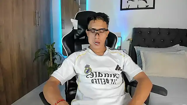 AlanNaughty online show from 05.17.26