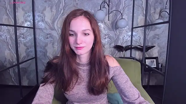 Snapshot of MirandaGlow chatting on 02.07.25 MirandaGlow online show from 02.07.25