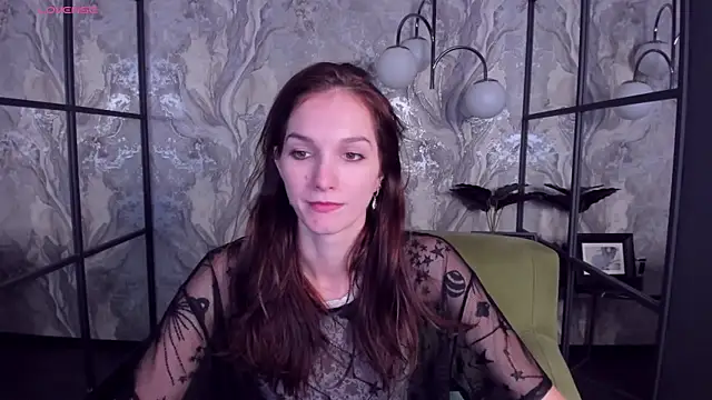 Snapshot of MirandaGlow chatting on 02.07.25 MirandaGlow online show from 02.07.25