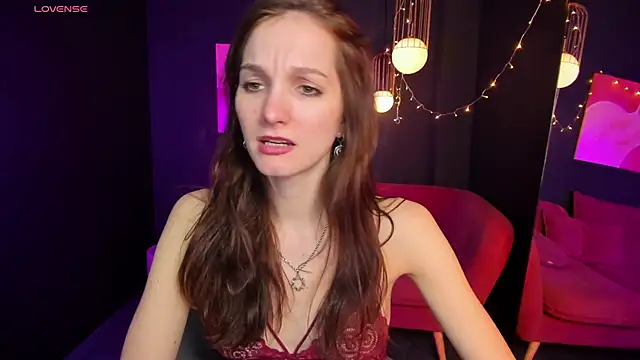 Snapshot of MirandaGlow chatting on 02.24.25 MirandaGlow online show from 02.24.25