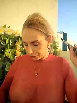 Snapshot of Lossexycacha chatting on 02.16.25 Lossexycacha online show from 02.16.25