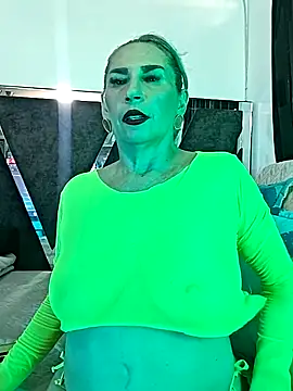 Snapshot of Lossexycacha chatting on 09.20.25 Lossexycacha online show from 09.20.25