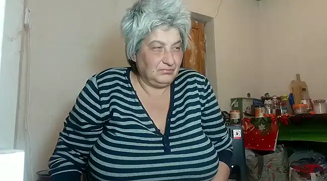 Snapshot of ExquisiteMature chatting on 01.21.25 ExquisiteMature online show from 01.21.25