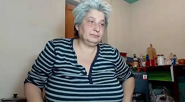 Snapshot of ExquisiteMature chatting on 01.25.25 ExquisiteMature online show from 01.25.25