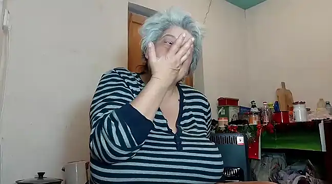 Snapshot of ExquisiteMature chatting on 01.25.25 ExquisiteMature online show from 01.25.25