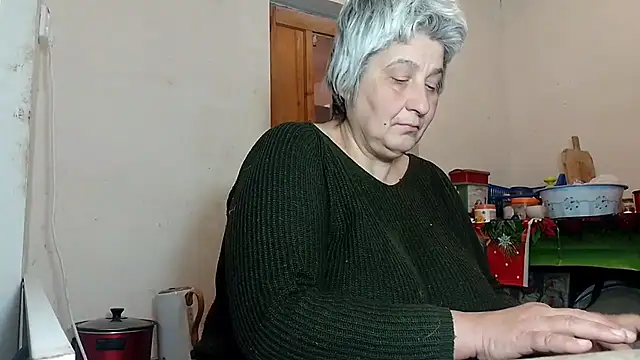 Snapshot of ExquisiteMature chatting on 02.09.25 ExquisiteMature online show from 02.09.25