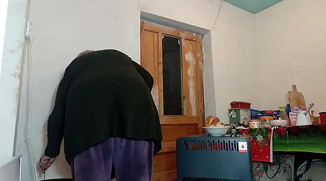 Snapshot of ExquisiteMature chatting on 02.09.25 ExquisiteMature online show from 02.09.25