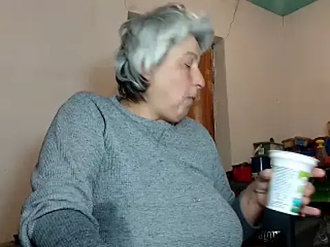 Snapshot of ExquisiteMature chatting on 02.15.25 ExquisiteMature online show from 02.15.25