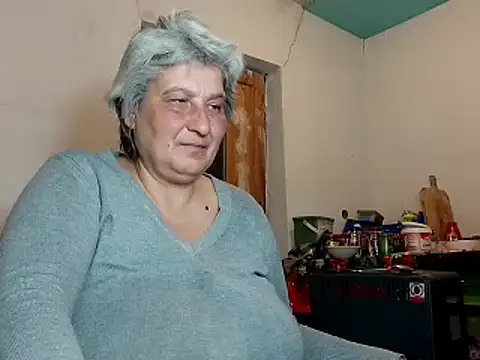 Snapshot of ExquisiteMature chatting on 03.05.25 ExquisiteMature online show from 03.05.25