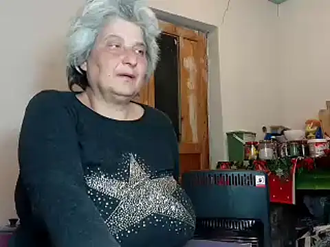 Snapshot of ExquisiteMature chatting on 03.10.25 ExquisiteMature online show from 03.10.25