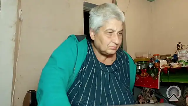 Snapshot of ExquisiteMature chatting on 09.17.25 ExquisiteMature online show from 09.17.25