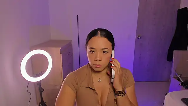 Snapshot of carolgaita chatting on 01.25.25 carolgaita online show from 01.25.25