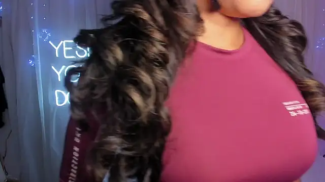 Snapshot of carolgaita chatting on 01.30.25 carolgaita online show from 01.30.25