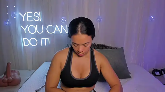 Snapshot of carolgaita chatting on 02.06.25 carolgaita online show from 02.06.25