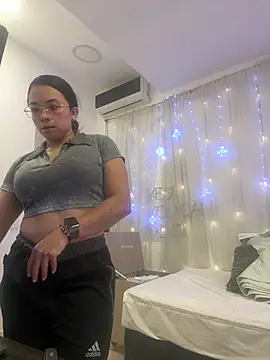 Snapshot of carolgaita chatting on 02.23.25 carolgaita online show from 02.23.25