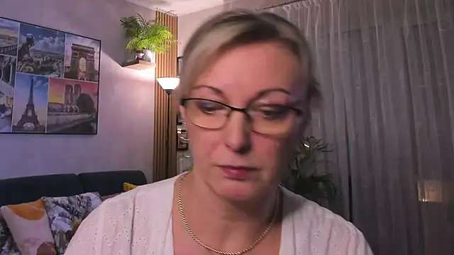 vanessa chat online show from 02.13.25