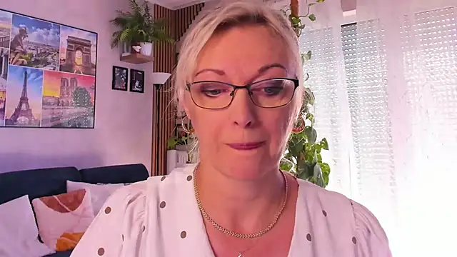 vanessa chat online show from 09.12.25