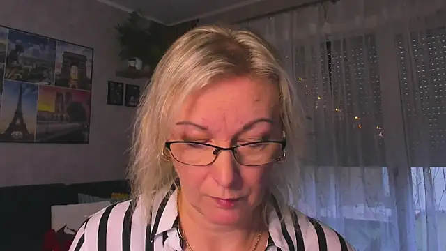 vanessa chat online show from 12.17.25