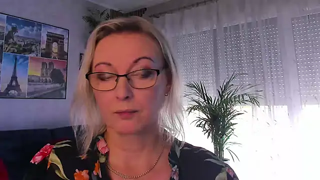 Snapshot of vanessa_chat chatting on 07.19.26 vanessa chat online show from 07.19.26