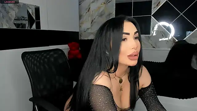 Snapshot of mistress_meryem chatting on 02.28.25 mistress meryem online show from 02.28.25