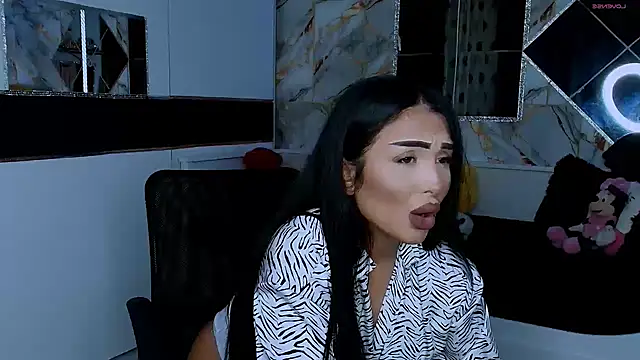 Snapshot of mistress_meryem chatting on 11.07.25 mistress meryem online show from 11.07.25