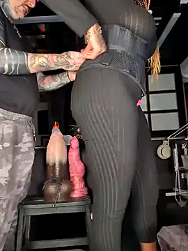 Snapshot of DarkDea chatting on 01.03.25 DarkDea online show from 01.03.25