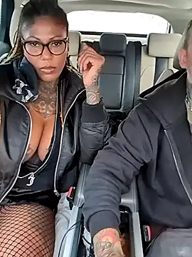 Snapshot of DarkDea chatting on 11.07.25 DarkDea online show from 11.07.25