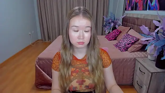 PollyOcean online show from 03.04.25