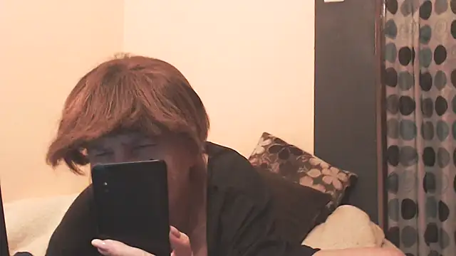 Snapshot of MioritaHard chatting on 05.05.26 MioritaHard online show from 05.05.26