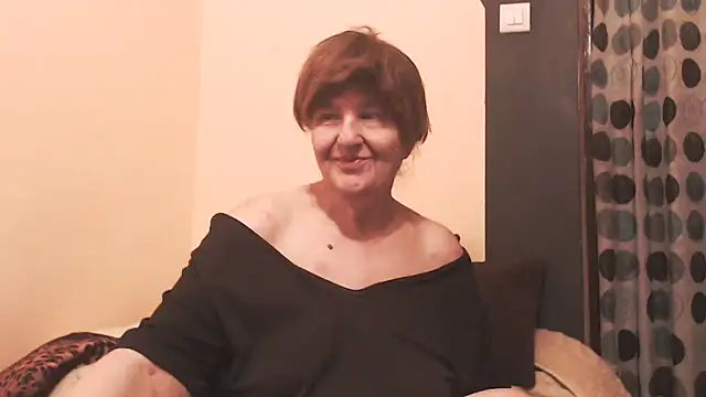 Snapshot of MioritaHard chatting on 06.06.26 MioritaHard online show from 06.06.26