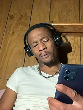 Snapshot of Tristris100 chatting on 12.08.24 Tristris100 online show from 12.08.24