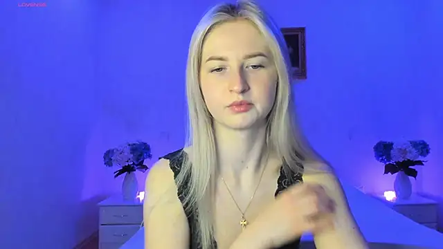 AnnaCarrera online show from 03.21.25