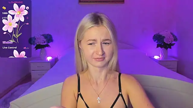 AnnaCarrera online show from 10.27.25