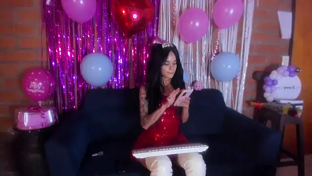 secretgreisy  online show from 11.21.25