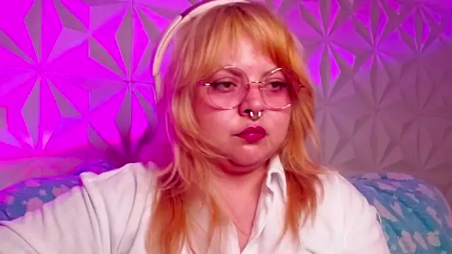 Satyn doll online show from 10.12.25