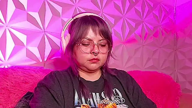 Satyn doll online show from 10.24.25